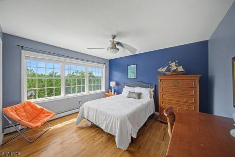 62 S Glen Road Kinnelon NJ 07405