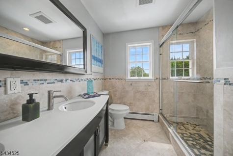 62 S Glen Road Kinnelon NJ 07405