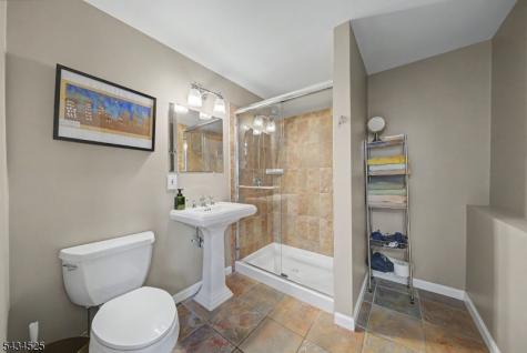 62 S Glen Road Kinnelon NJ 07405