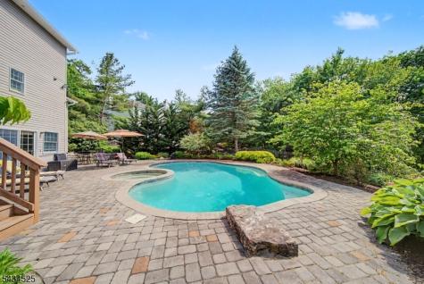 62 S Glen Road Kinnelon NJ 07405