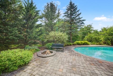 62 S Glen Road Kinnelon NJ 07405