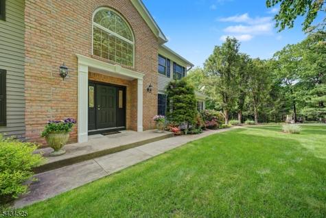62 S Glen Road Kinnelon NJ 07405