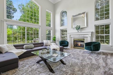 11 Valley Wood Drive Franklin NJ 08873