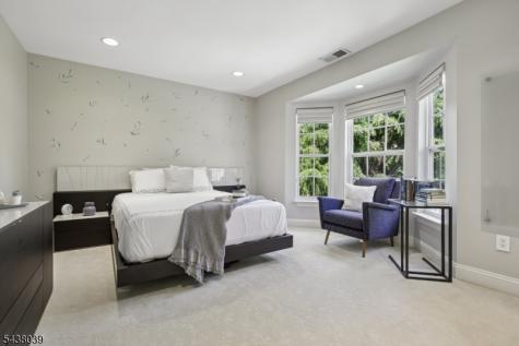 11 Valley Wood Drive Franklin NJ 08873