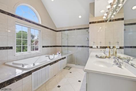 11 Valley Wood Drive Franklin NJ 08873