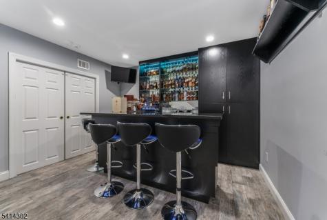 2 Elm Drive Clinton NJ 08809