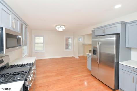 153 Midland Avenue East Orange NJ 07017