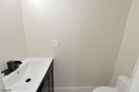 153 Midland Avenue East Orange NJ 07017