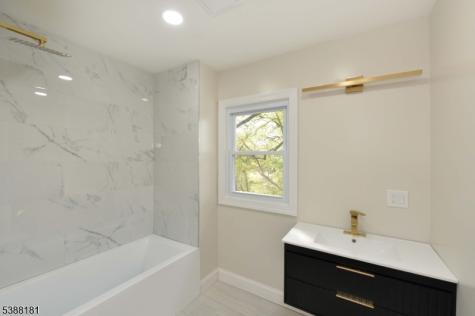 153 Midland Avenue East Orange NJ 07017