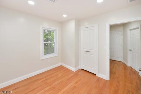 153 Midland Avenue East Orange NJ 07017