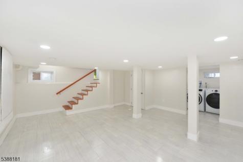 153 Midland Avenue East Orange NJ 07017