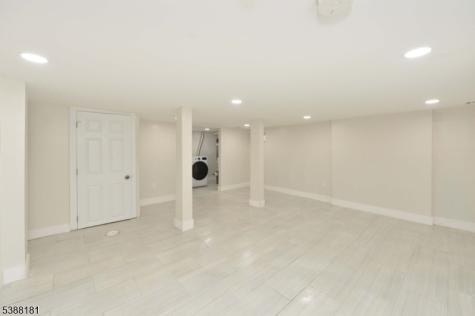 153 Midland Avenue East Orange NJ 07017