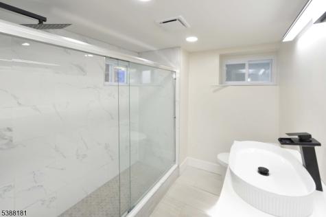 153 Midland Avenue East Orange NJ 07017