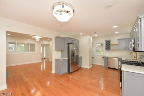 153 Midland Avenue East Orange NJ 07017