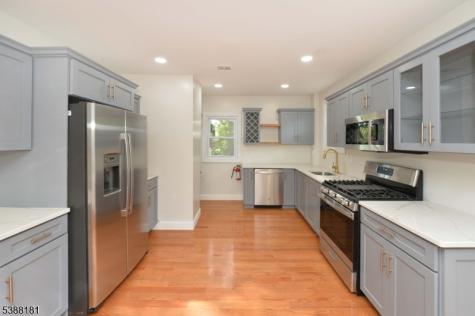 153 Midland Avenue East Orange NJ 07017