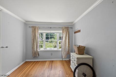 364 Acacia Road Scotch Plains NJ 07076