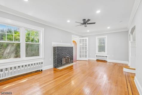 423 E Lincoln Avenue Roselle Park NJ 07204