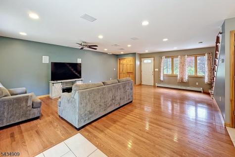 27 Seneca Avenue Rockaway NJ 07866