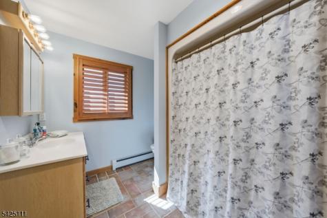105 Maxim Drive Hopatcong NJ 07843