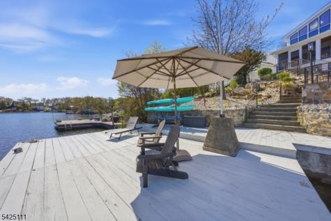 105 Maxim Drive Hopatcong NJ 07843
