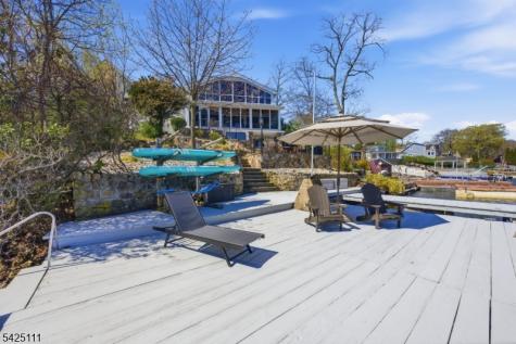 105 Maxim Drive Hopatcong NJ 07843
