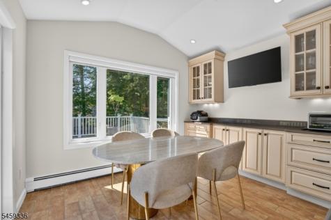 22 Woodside Road Springfield NJ 07081