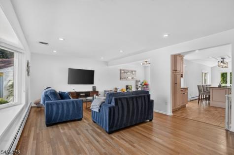 22 Woodside Road Springfield NJ 07081