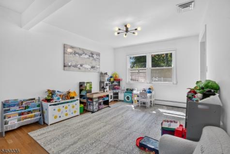 22 Woodside Road Springfield NJ 07081