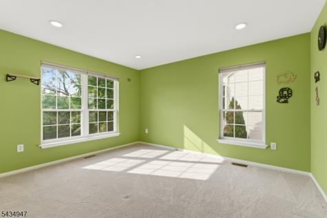96 Magellan Way Franklin NJ 08823