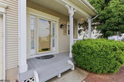 96 Magellan Way Franklin NJ 08823