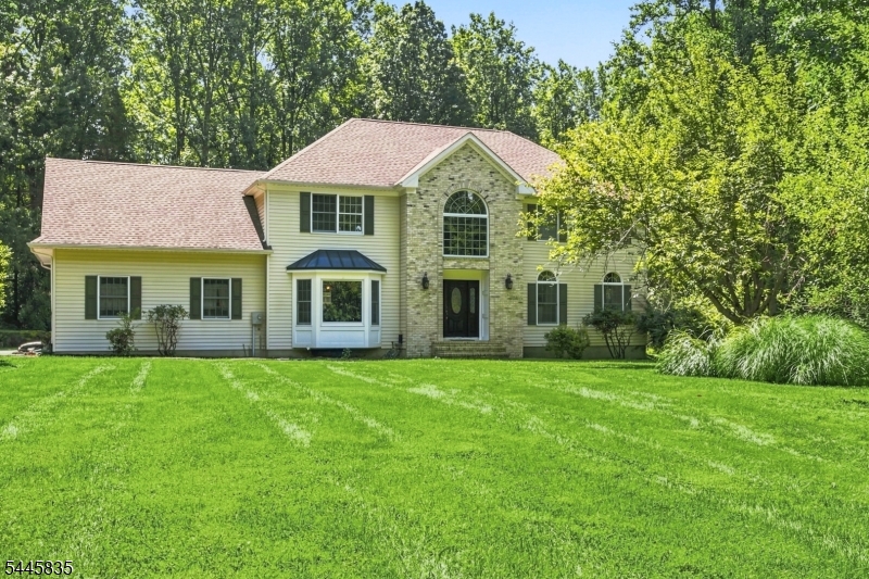 19 Woodfield Road Green NJ 07821