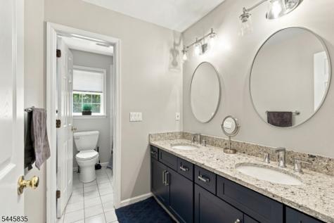 19 Woodfield Road Green NJ 07821