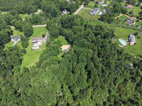 19 Woodfield Road Green NJ 07821