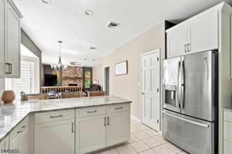19 Woodfield Road Green NJ 07821