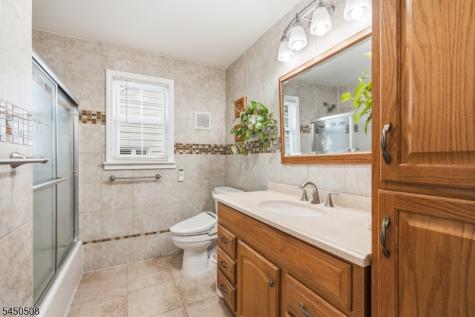 28 Kenz Terrace West Orange NJ 07052
