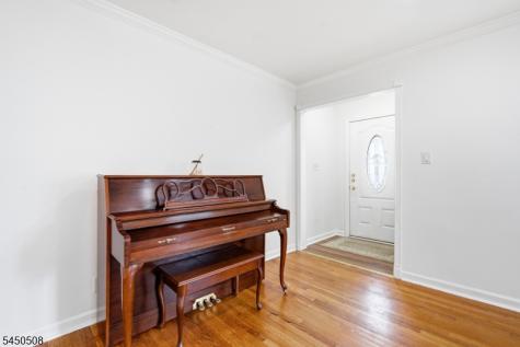 28 Kenz Terrace West Orange NJ 07052
