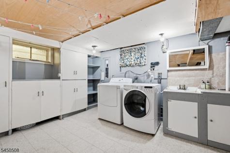28 Kenz Terrace West Orange NJ 07052