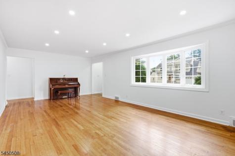 28 Kenz Terrace West Orange NJ 07052