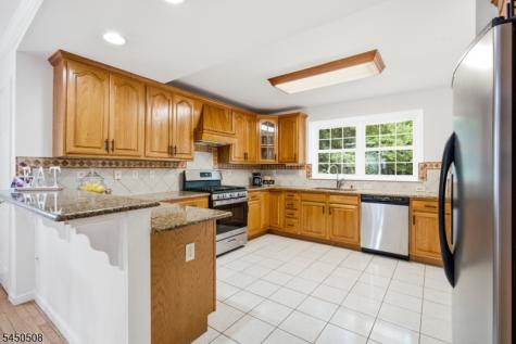 28 Kenz Terrace West Orange NJ 07052