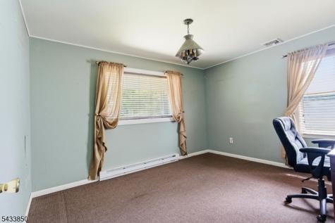150 Rollins Trail Hopatcong NJ 07843