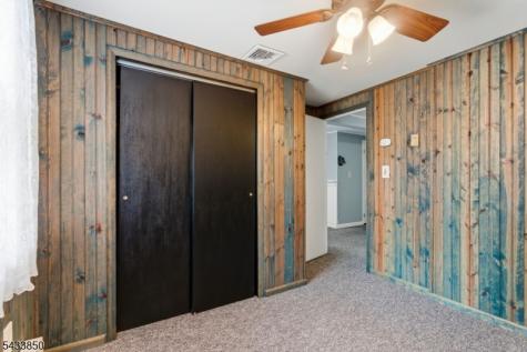 150 Rollins Trail Hopatcong NJ 07843
