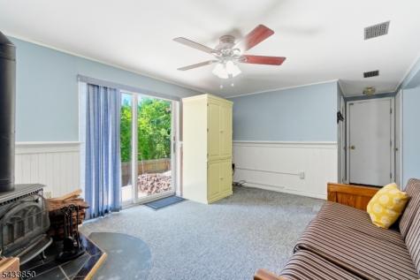 150 Rollins Trail Hopatcong NJ 07843