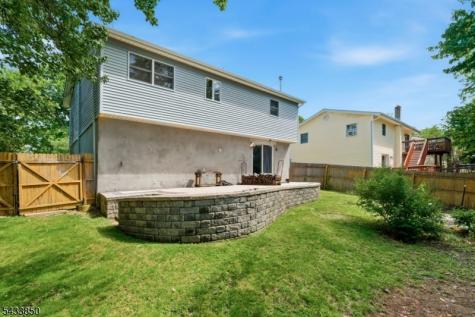 150 Rollins Trail Hopatcong NJ 07843