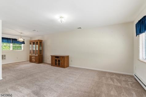 150 Rollins Trail Hopatcong NJ 07843