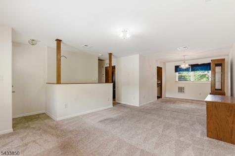 150 Rollins Trail Hopatcong NJ 07843