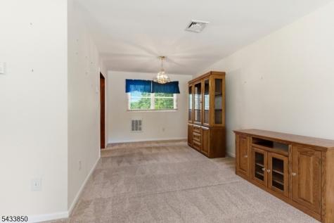 150 Rollins Trail Hopatcong NJ 07843