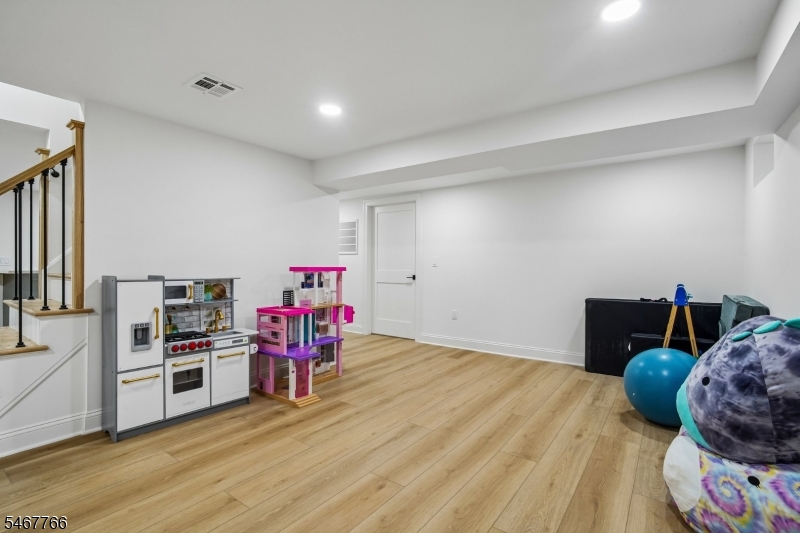 64 N Hillside Avenue Livingston NJ 07039