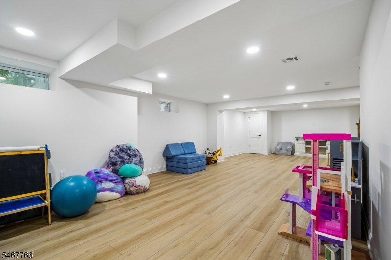 64 N Hillside Avenue Livingston NJ 07039