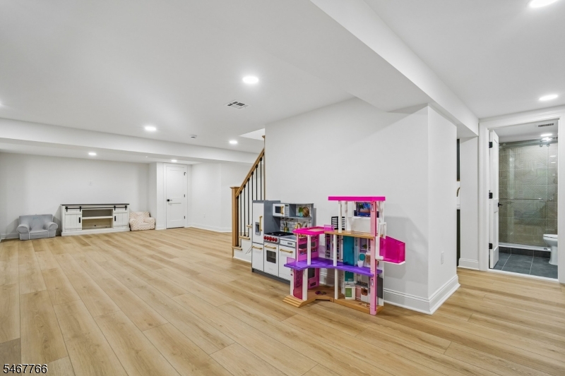64 N Hillside Avenue Livingston NJ 07039