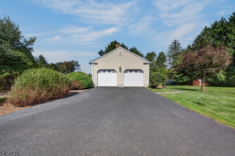54 Blossom Hill Road Clinton NJ 08833